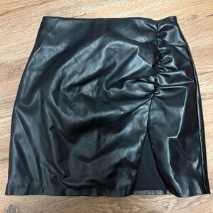 Mustard Seed Black Faux Leather Ruched Side Mini Skirt